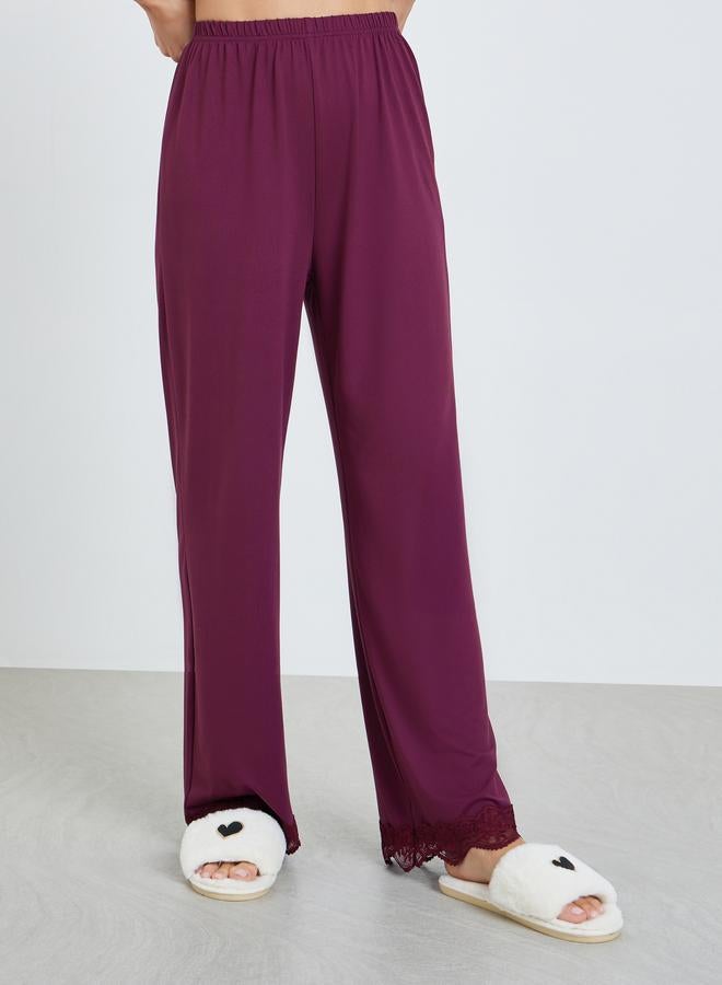 ستايلي طقم بيجاما من بنطال وبلوزة بتفاصيل دانتيل - Image 3